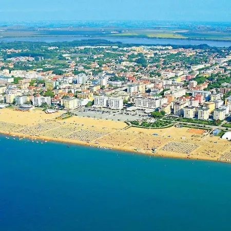 Seaside Escape Flat For Up To 6 Guests